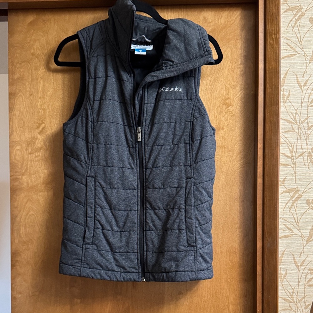 Columbia Charcoal Quilted Vest
